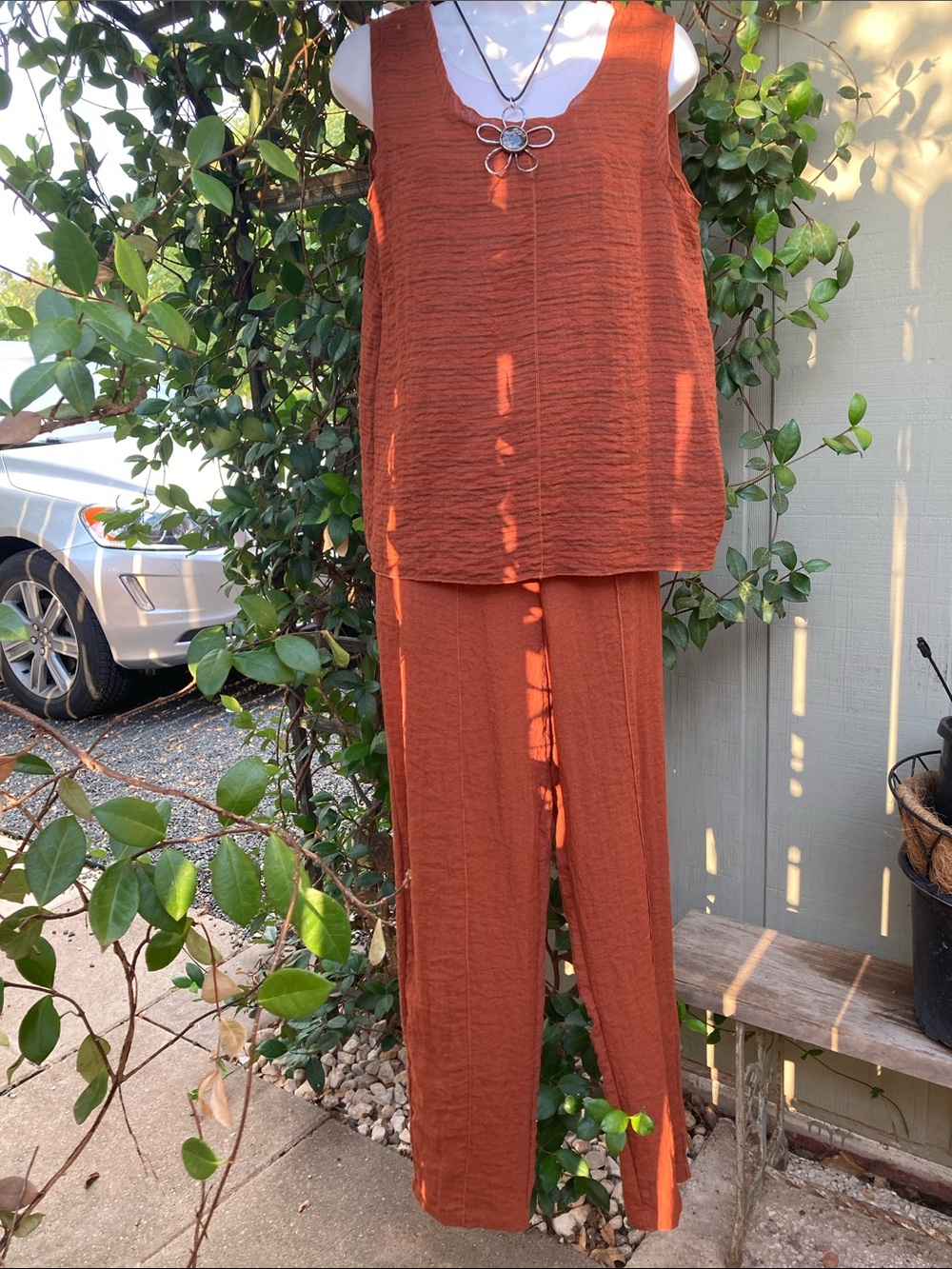 NWOT Habitat top& bottom, size medium.